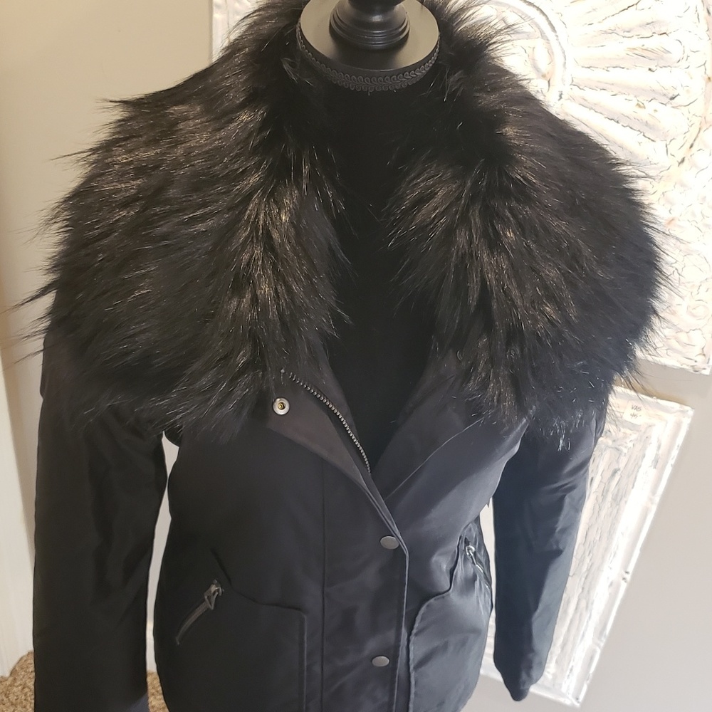 Guess fully lined Faux Fur Ski/Winter Jacket Designer Luxury